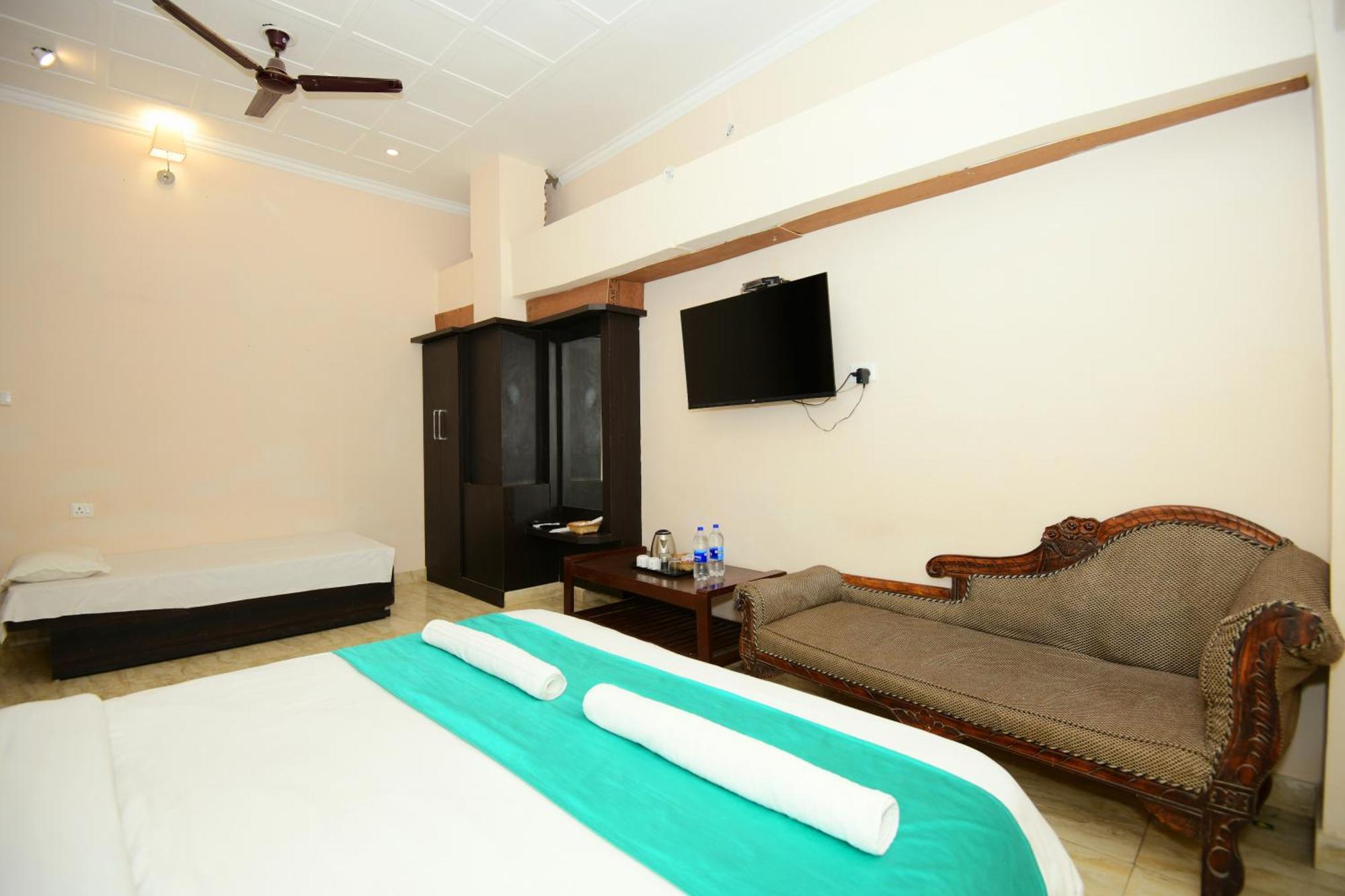 Ap Palace Hotel, Ayodhya Exterior foto